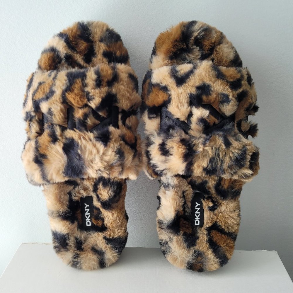 $59 DKNY Palz Leopard Print Faux Fur Signature Logo Platform Slides